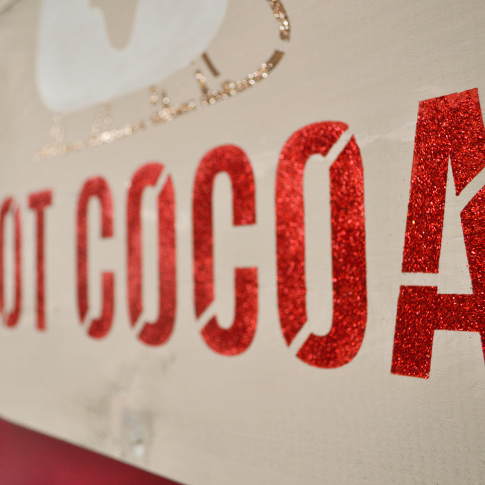 7 Ideas for How to Decorate with Christmas Stencils